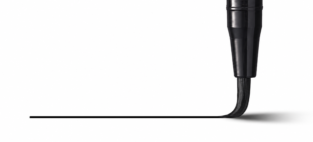 Smooth Eyeliner Liquid Pen with long-lasting wear and no smudging