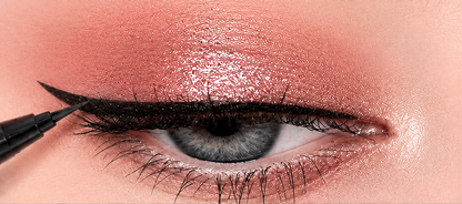 Smooth Eyeliner Liquid Pen with long-lasting wear and no smudging