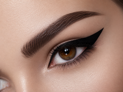 Smooth Eyeliner Liquid Pen with long-lasting wear and no smudging